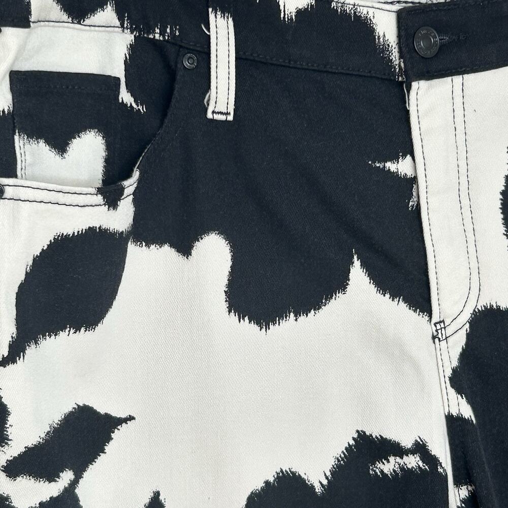 Chicos So Slimming Girlfriend Slim Leg Ankle Pants 16P Cow Print Black Cream - Picture 3 of 10